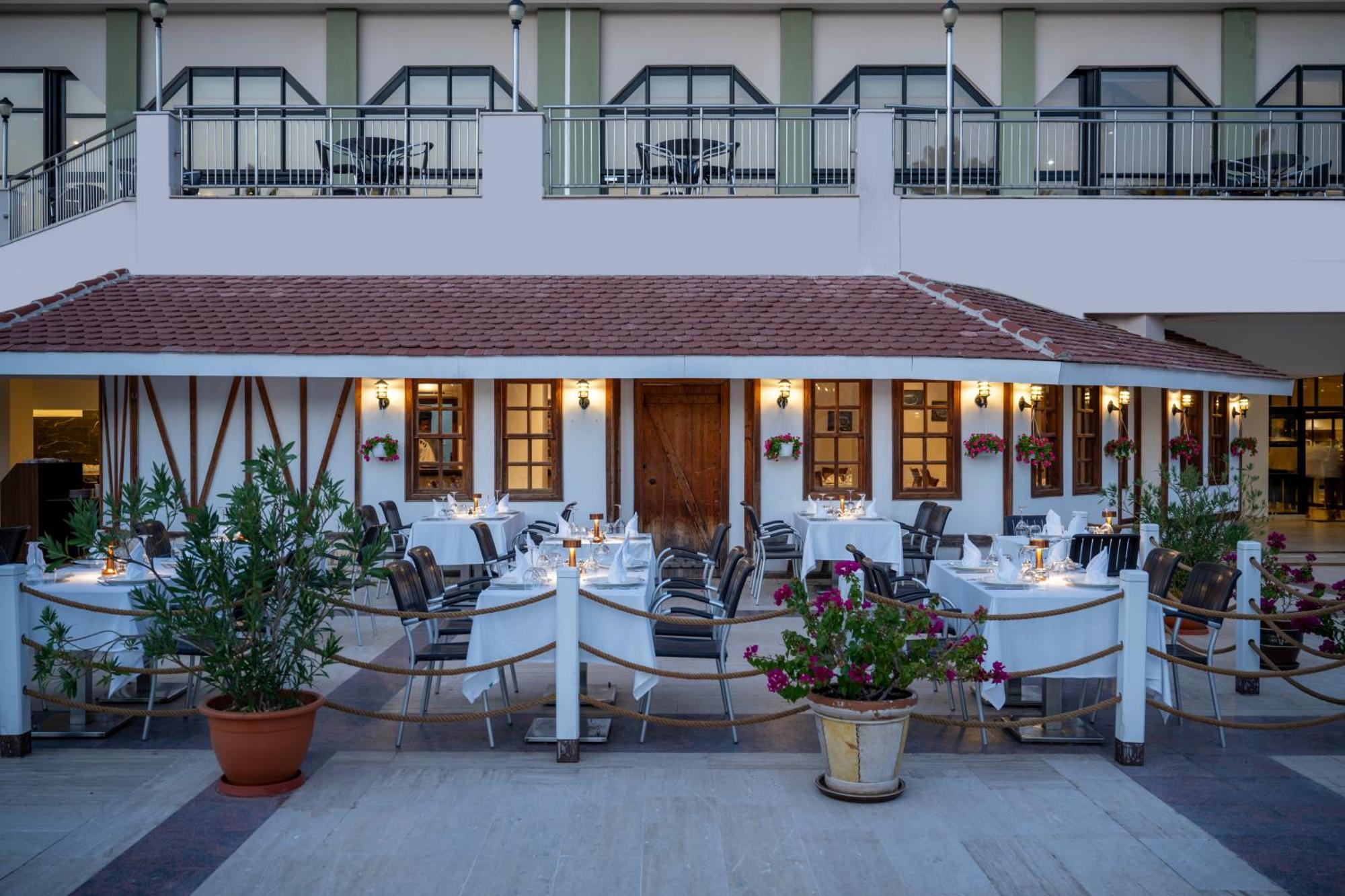Adora Hotel & Resort เบเลก ภายนอก รูปภาพ