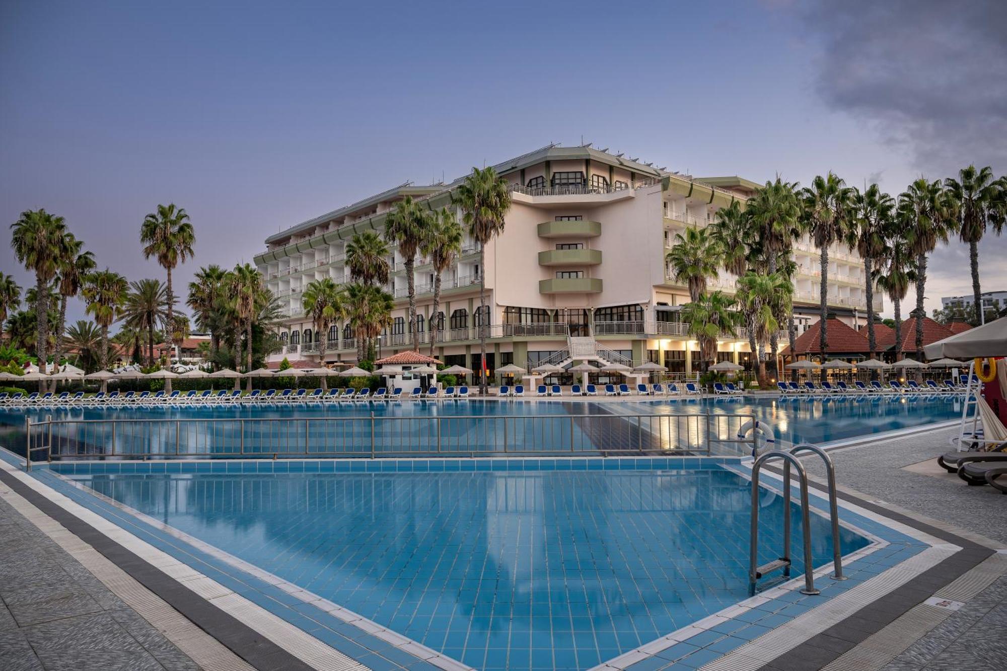 Adora Hotel & Resort เบเลก ภายนอก รูปภาพ
