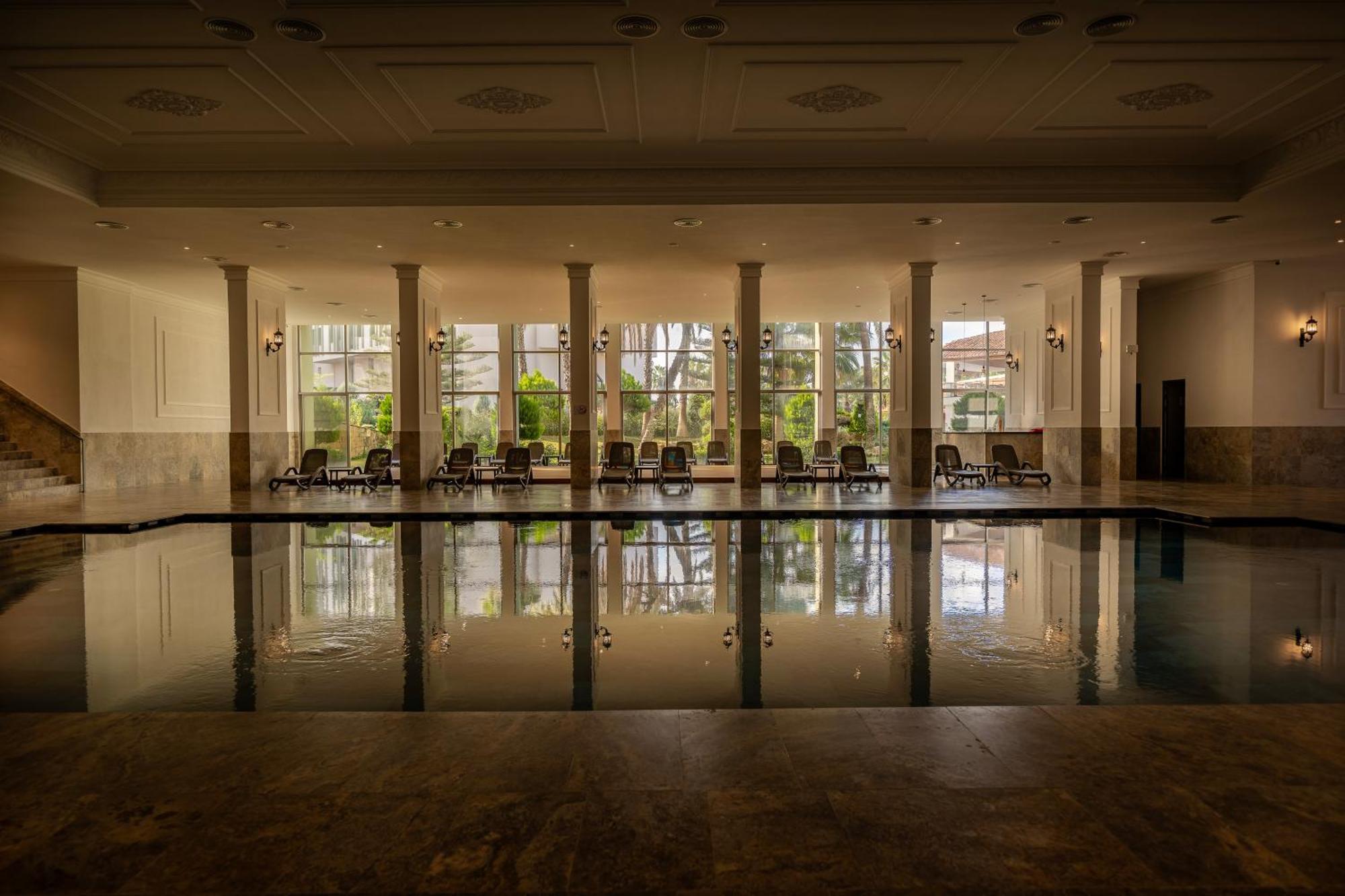 Adora Hotel & Resort เบเลก ภายนอก รูปภาพ