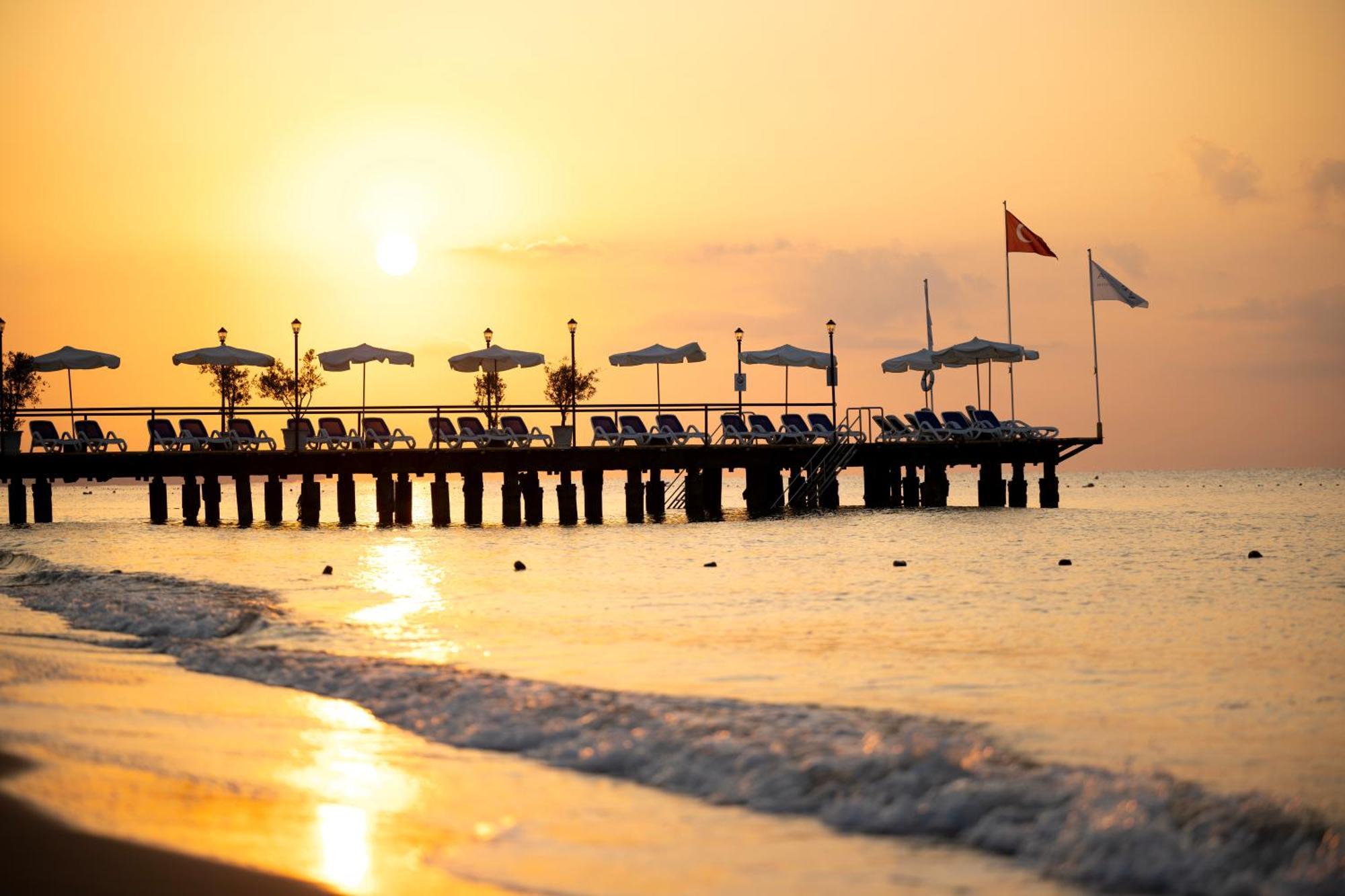 Adora Hotel & Resort เบเลก ภายนอก รูปภาพ