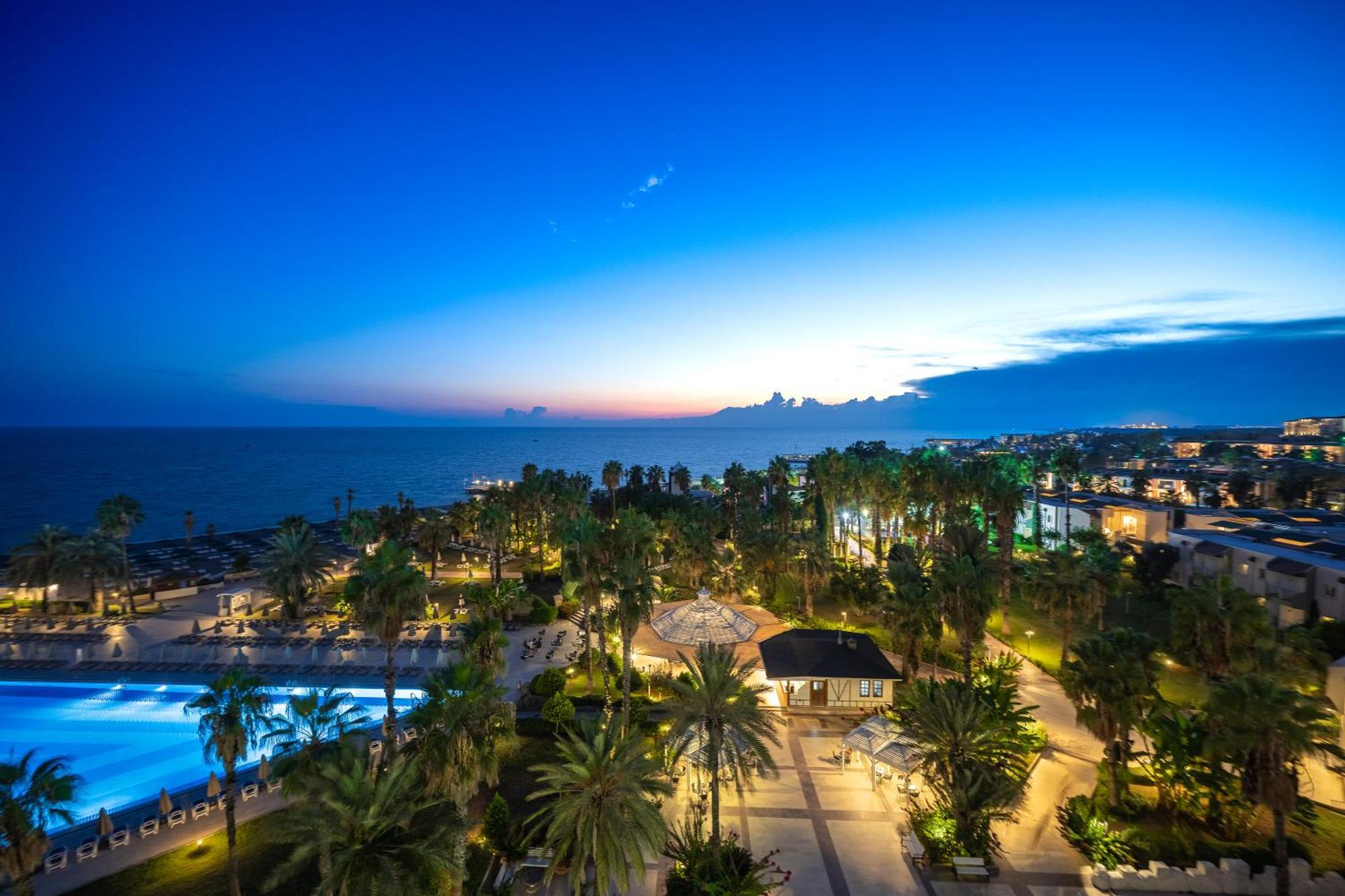 Adora Hotel & Resort เบเลก ภายนอก รูปภาพ